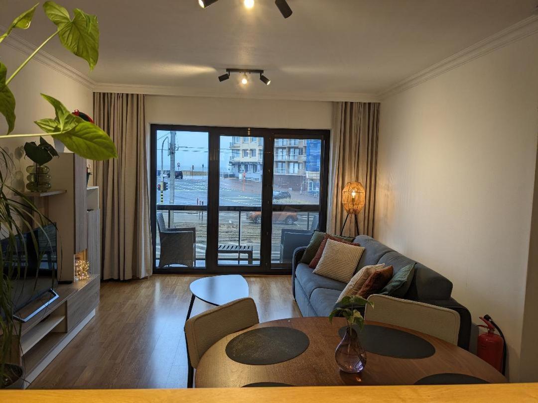 Vista Linda, Leuk Appartement Vlak Bij Zeedijk En Strand Oostende Buitenkant foto