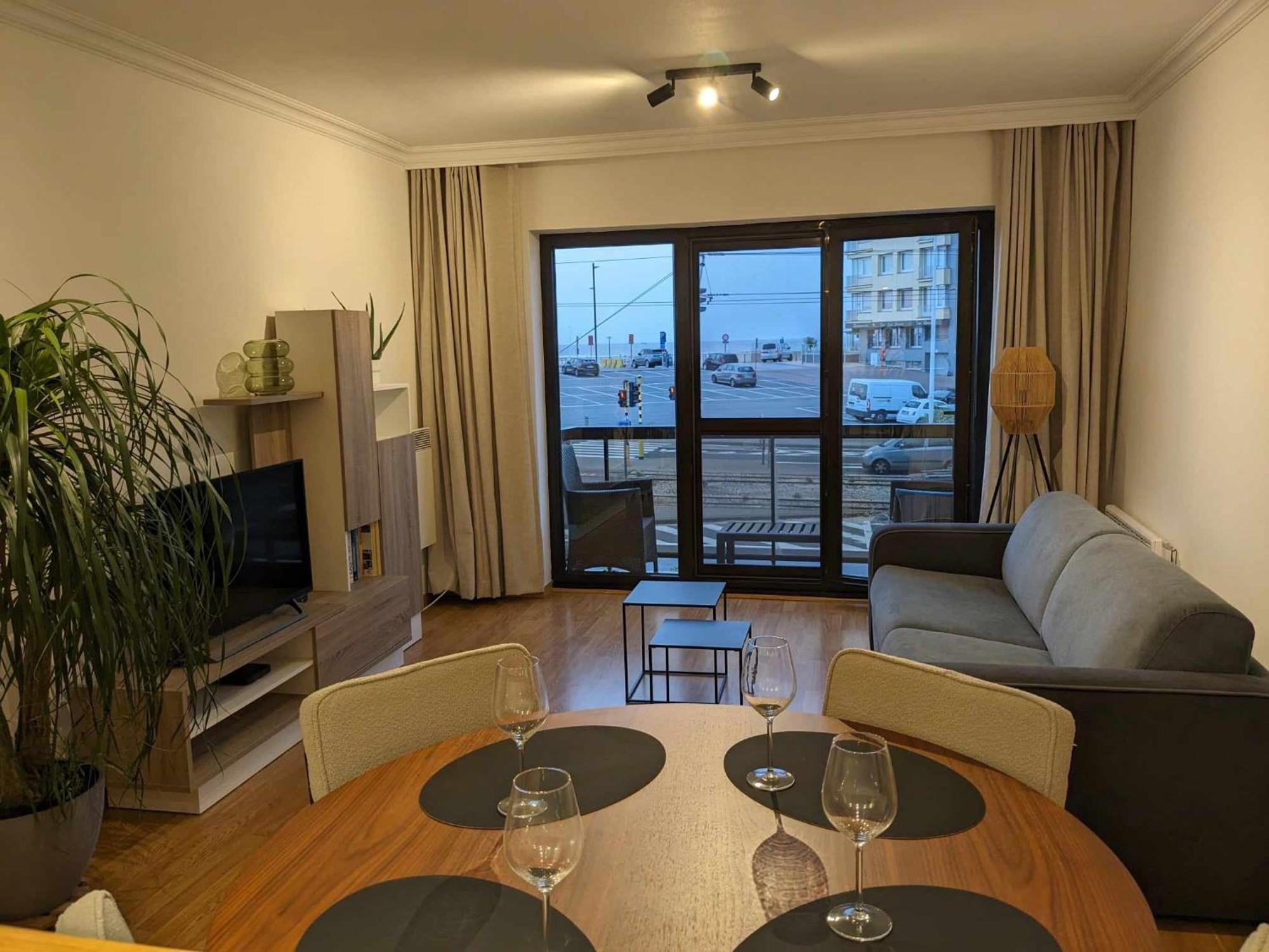 Vista Linda, Leuk Appartement Vlak Bij Zeedijk En Strand Oostende Buitenkant foto