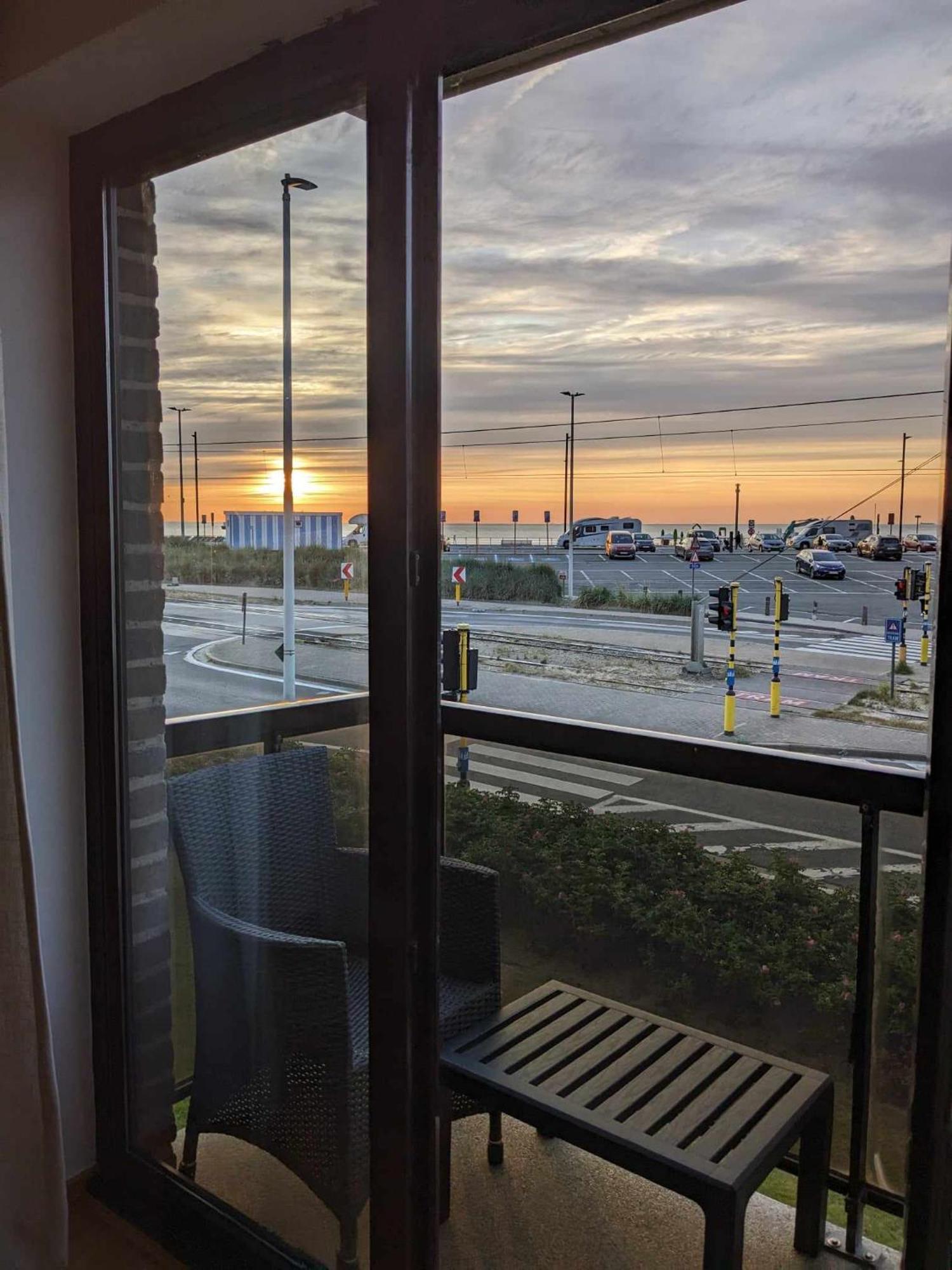 Vista Linda, Leuk Appartement Vlak Bij Zeedijk En Strand Oostende Buitenkant foto
